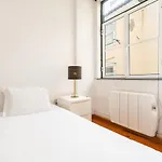 Charming 2 Bedroom Next To Praca Da Figueira *
