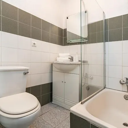 Apartment Charming 2 Bedroom Next To Praca Da Figueira
