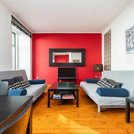Charming 2 Bedroom Next To Praca Da Figueira