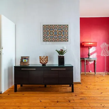 Апартаменты Charming 2 Bedroom Next To Praca Da Figueira Лиссабон